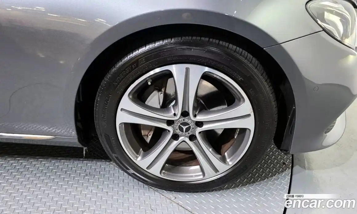 Mercedes-Benz E-Class 2019 2.0 Автомат в Москве № 224996, фото 4