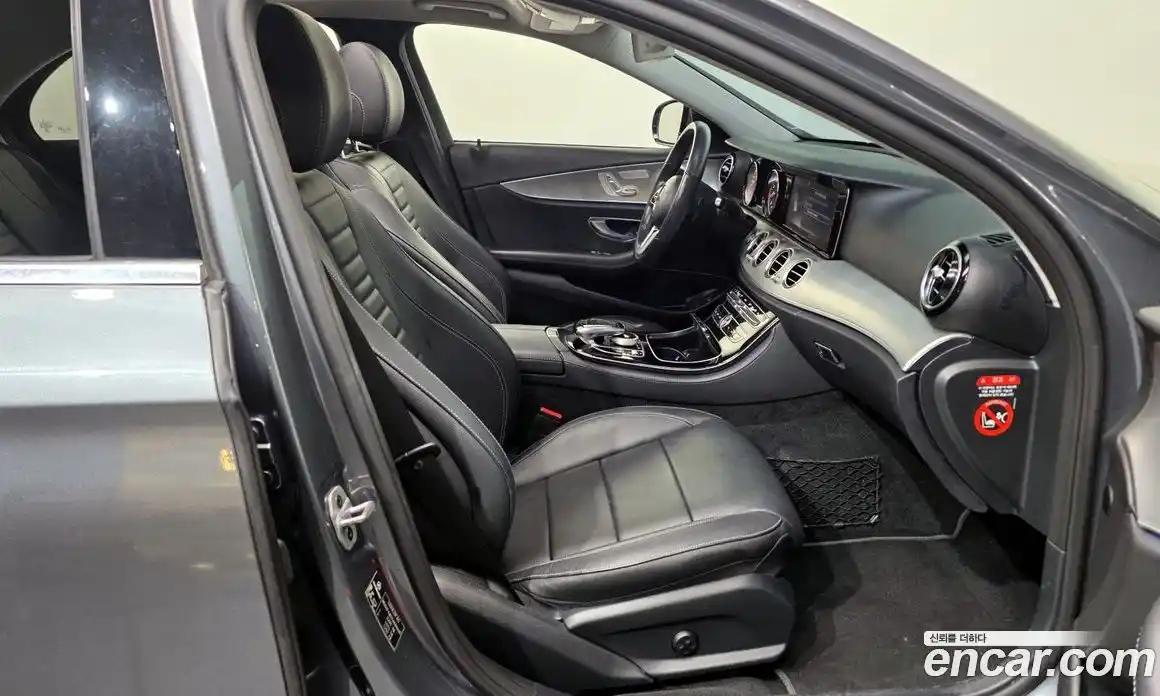 Mercedes-Benz E-Class 2019 2.0 Автомат в Москве № 224996, фото 10