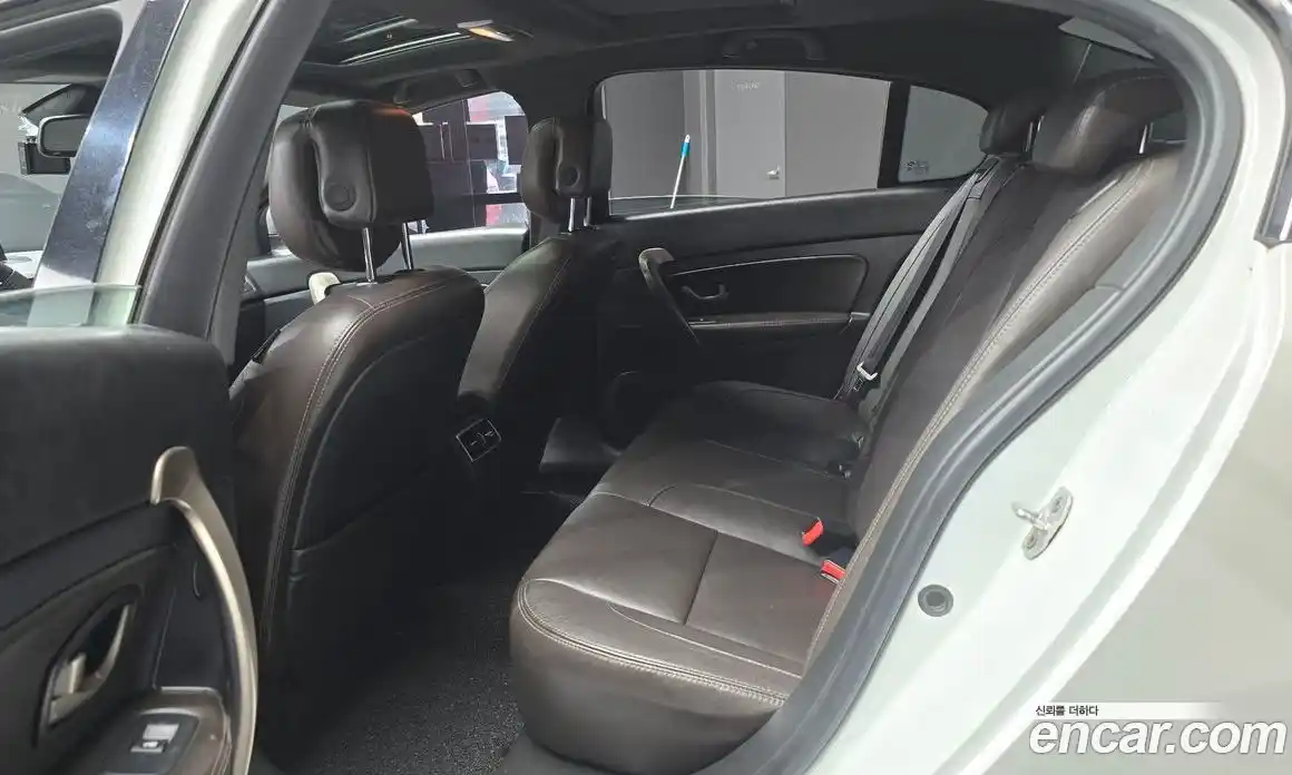 Renault SM5 2014 2.0 Автомат в Москве № 225425, фото 13