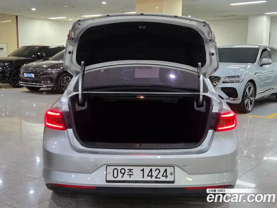 Renault SM6 2017 2.0 Автомат в Москве № 227458, фото 19