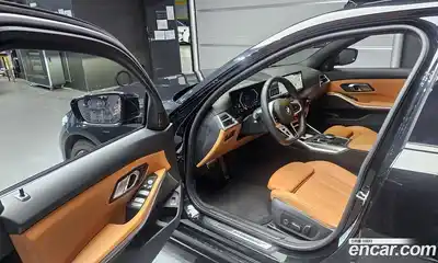 BMW 3-Series 2025 2.0 Автомат в Москве № 228055, миниатюра 10