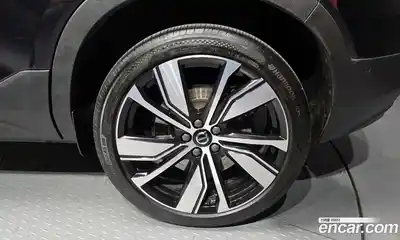 Volvo XC40 2022 0.2 Автомат в Москве № 230472, миниатюра 2