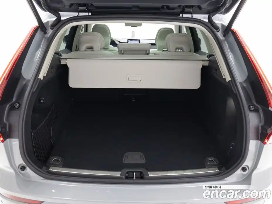 Volvo XC60 2026 2.0 Автомат в Москве № 230780, фото 16