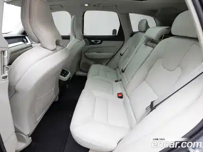 Volvo XC60 2026 2.0 Автомат в Москве № 230780, миниатюра 10