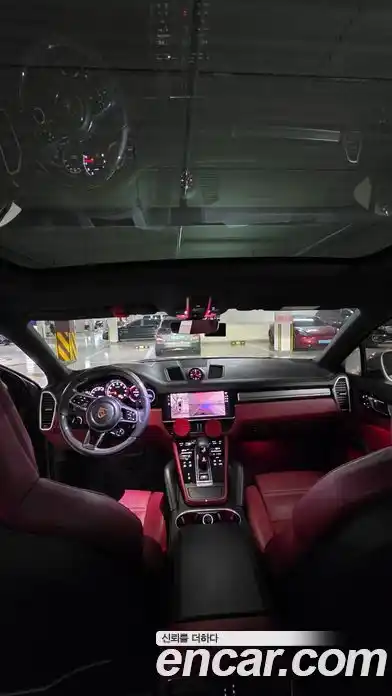 Porsche Cayenne 2023 3.0 Автомат в Москве № 231048, миниатюра 4