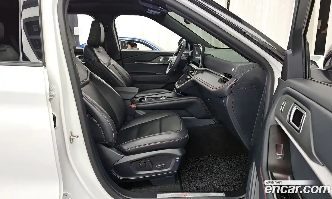 Ford Explorer 2025 2.3 Автомат в Москве № 233185, фото 11