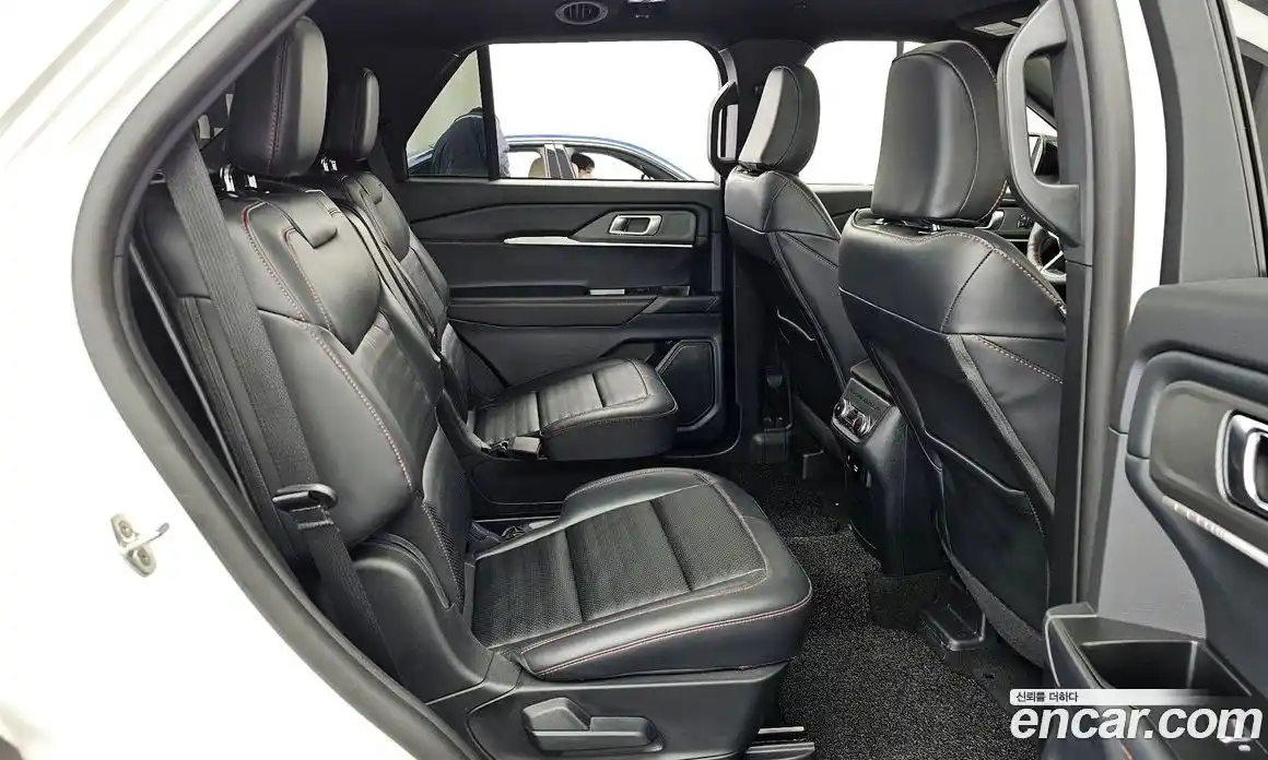 Ford Explorer 2025 2.3 Автомат в Москве № 233185, фото 12