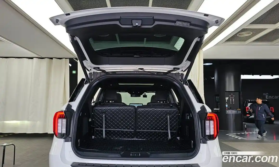 Ford Explorer 2025 2.3 Автомат в Москве № 233185, фото 20