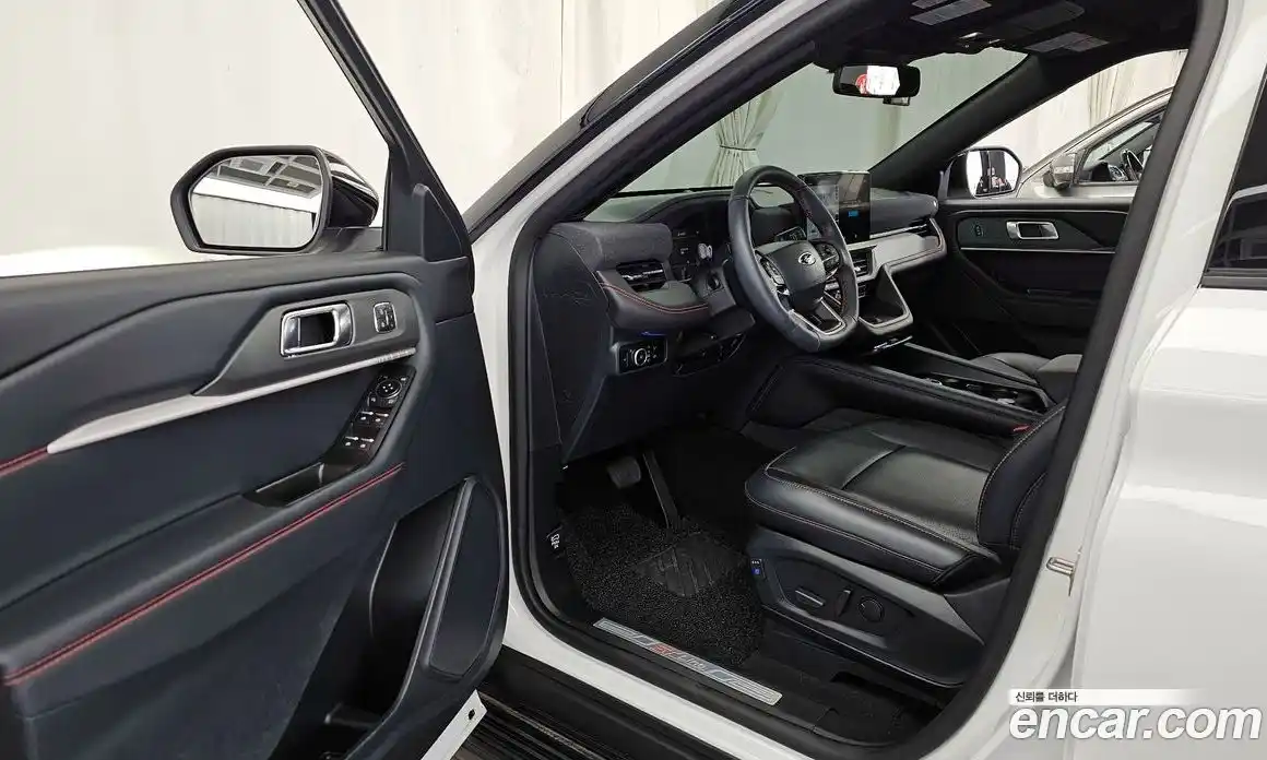 Ford Explorer 2025 2.3 Автомат в Москве № 233185, фото 10