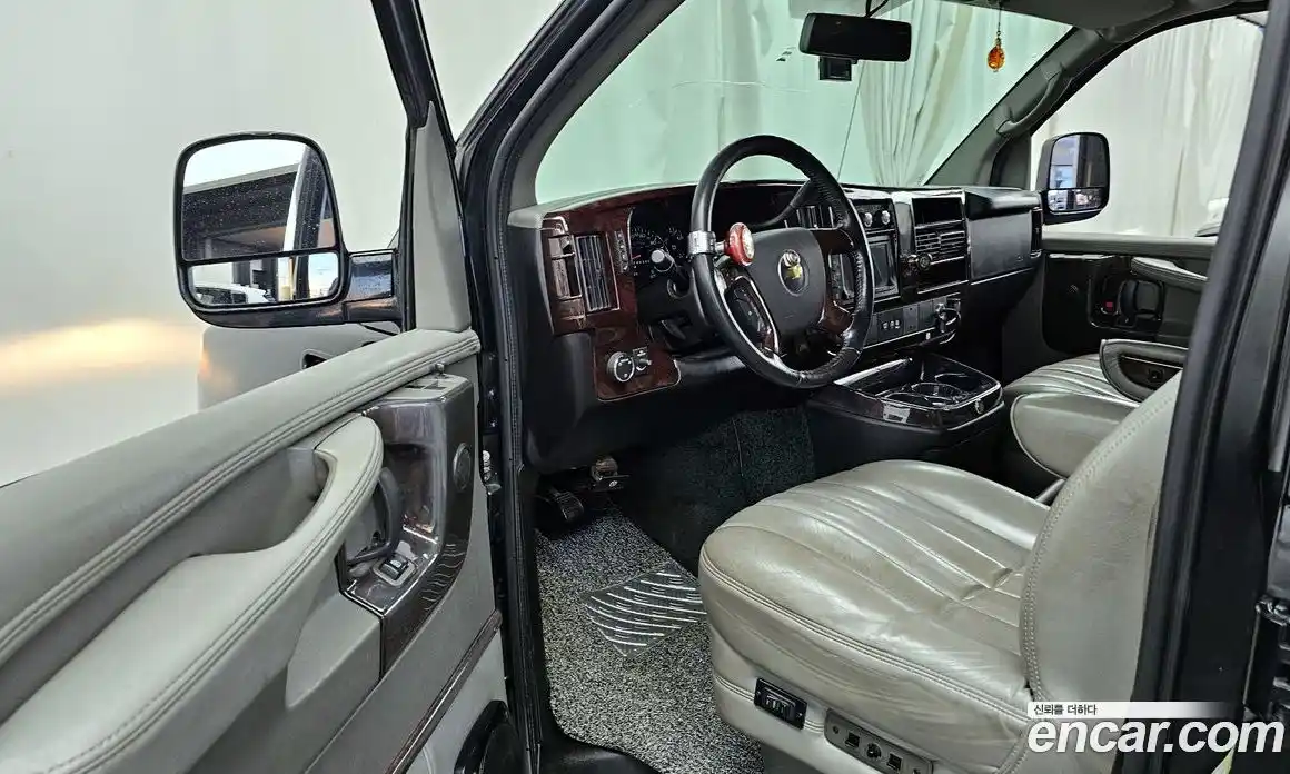 Chevrolet Express Van 2014 5.3 Автомат в Москве № 235301, фото 10