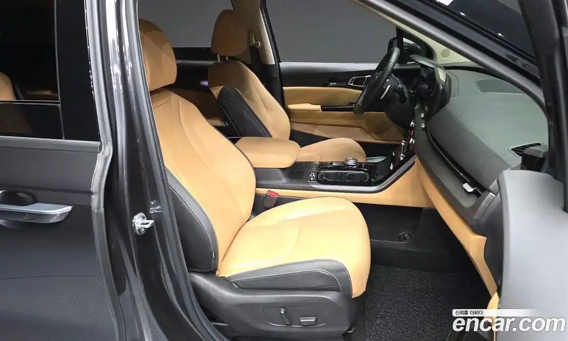 Kia Canival 2023 3.5 Автомат в Москве № 249500, фото 13