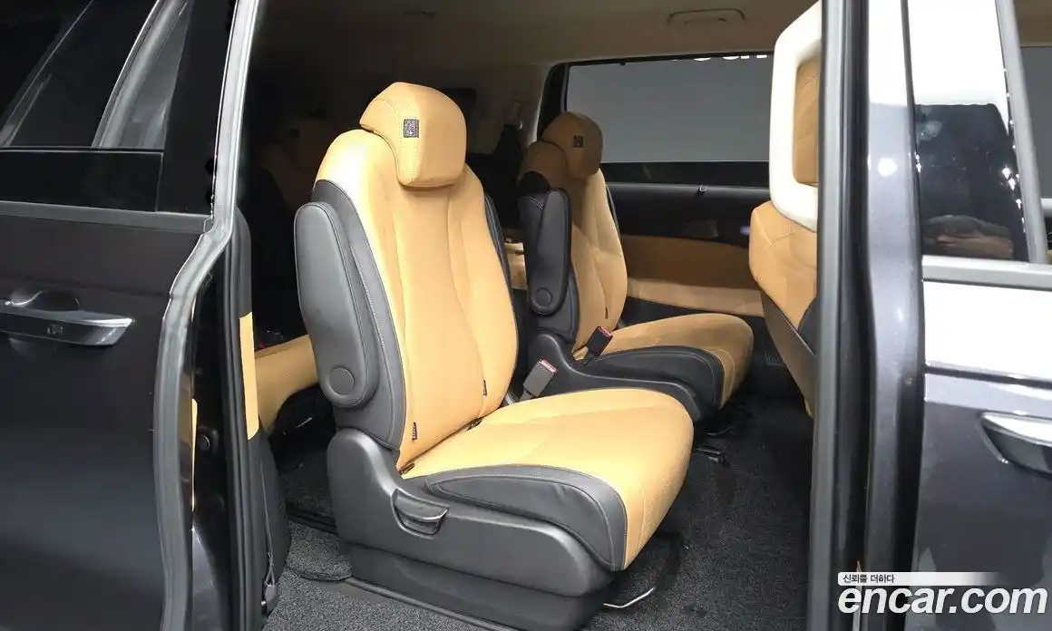 Kia Canival 2023 3.5 Автомат в Москве № 249500, фото 15