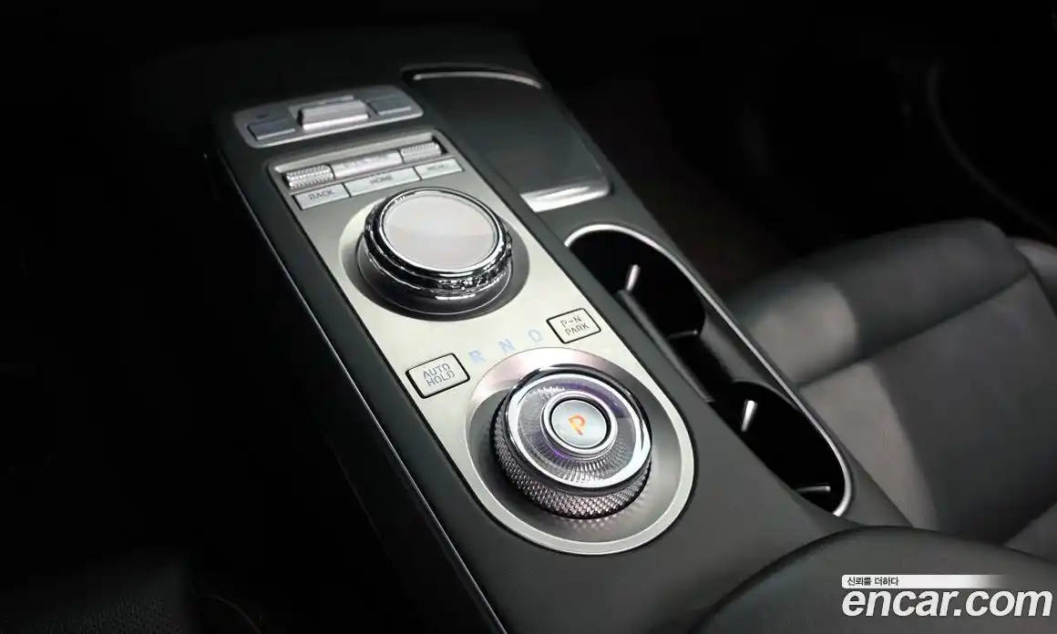 Genesis GV70 2022 2.2 Автомат в Москве № 25792, фото 17