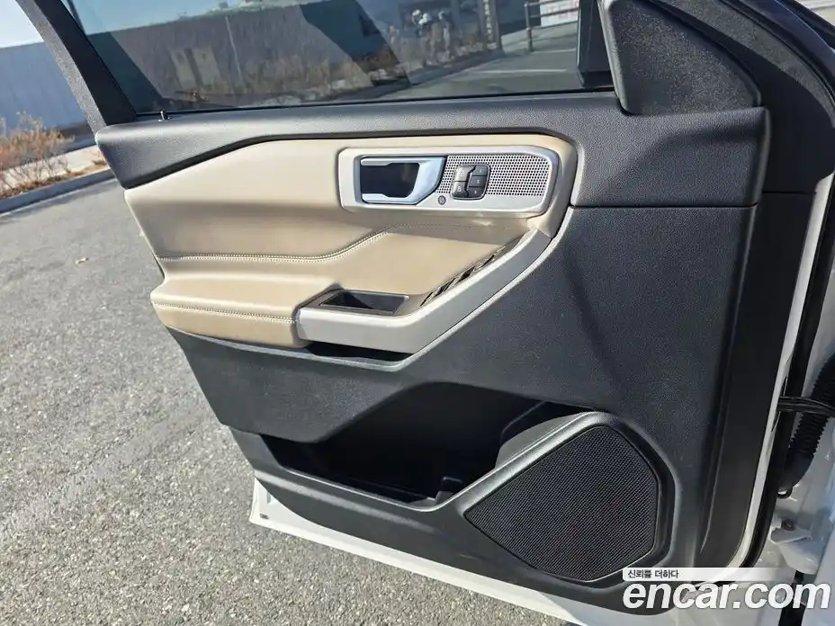 Ford Explorer 2023 2.3 Автомат в Москве № 273483, фото 16