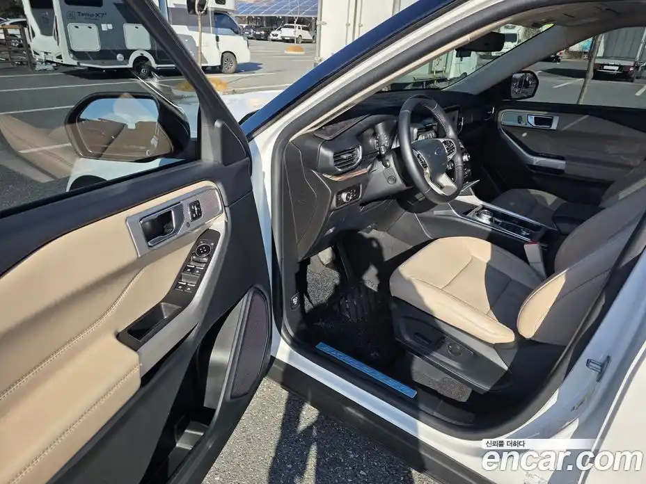 Ford Explorer 2023 2.3 Автомат в Москве № 273483, фото 7