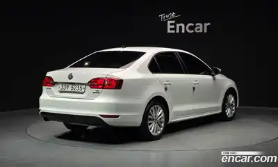 Volkswagen Jetta 2014 1.6 Автомат в Москве № 277075, миниатюра 8