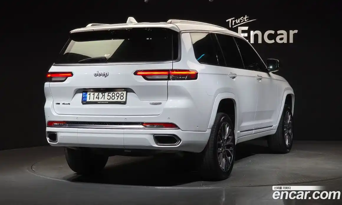 Jeep Cherokee 2021 3.6 Автомат в Москве № 278915, фото 9