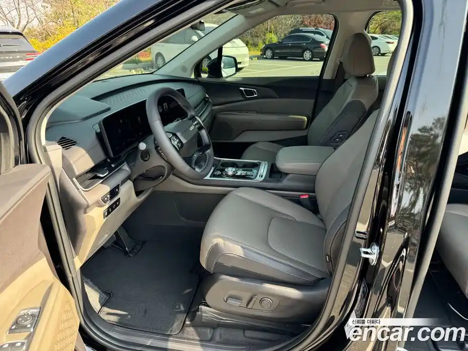 Kia Canival 2026 1.6 Автомат в Москве № 284772, фото 9