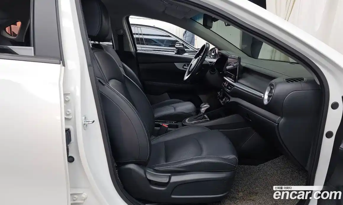 Kia K3 2022 1.6 Автомат в Москве № 287763, фото 11