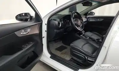 Kia K3 2022 1.6 Автомат в Москве № 287763, миниатюра 10