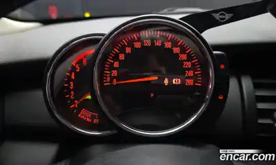 Mini Cooper 2016 1.5 Автомат в Москве № 299714, миниатюра 4