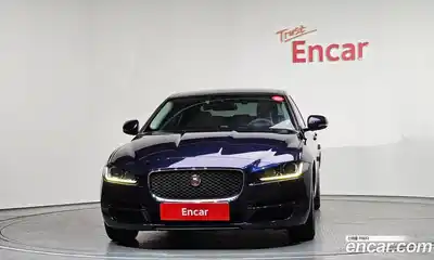 Jaguar XE, 2016