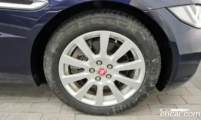 Jaguar XE 2016 2.0 Автомат в Москве № 304988, миниатюра 9