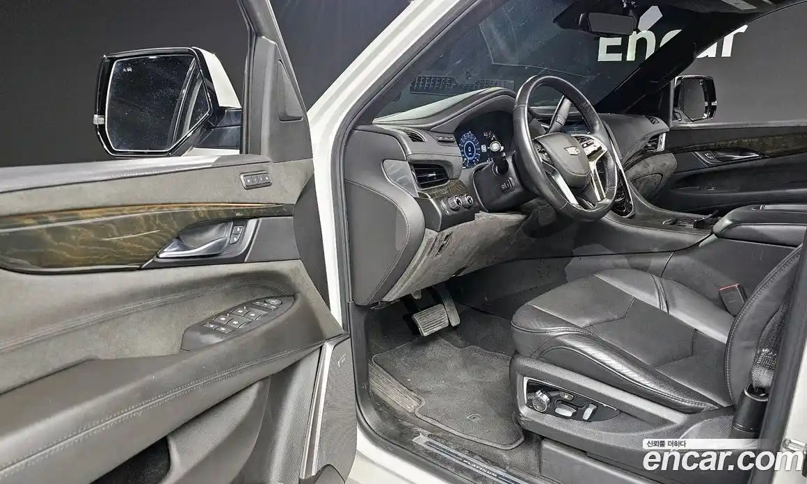 Cadillac Escalade 2019 6.2 Автомат в Москве № 306571, фото 14