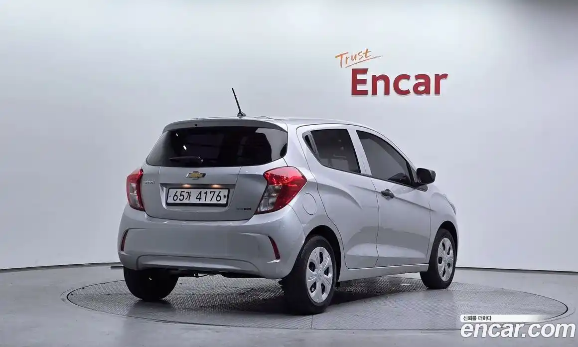 Chevrolet Spark 2018 1.0 Автомат в Москве № 309050, фото 16