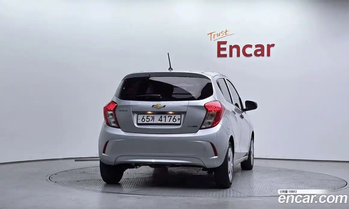 Chevrolet Spark 2018 1.0 Автомат в Москве № 309050, фото 20