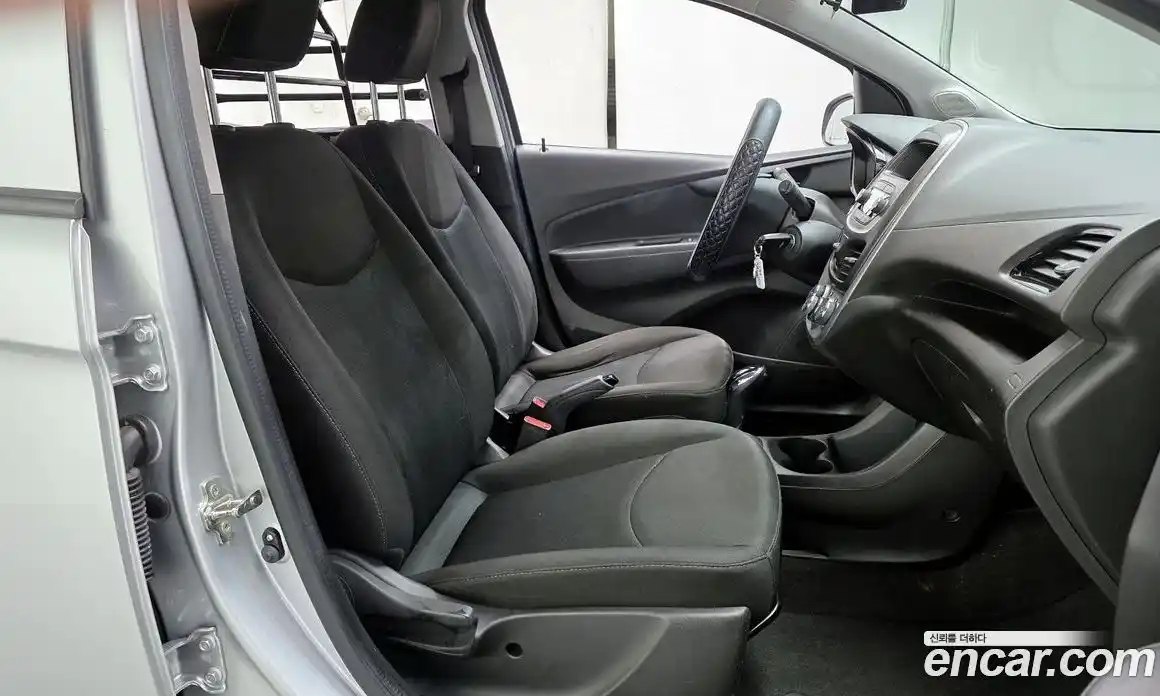 Chevrolet Spark 2018 1.0 Автомат в Москве № 309050, фото 9