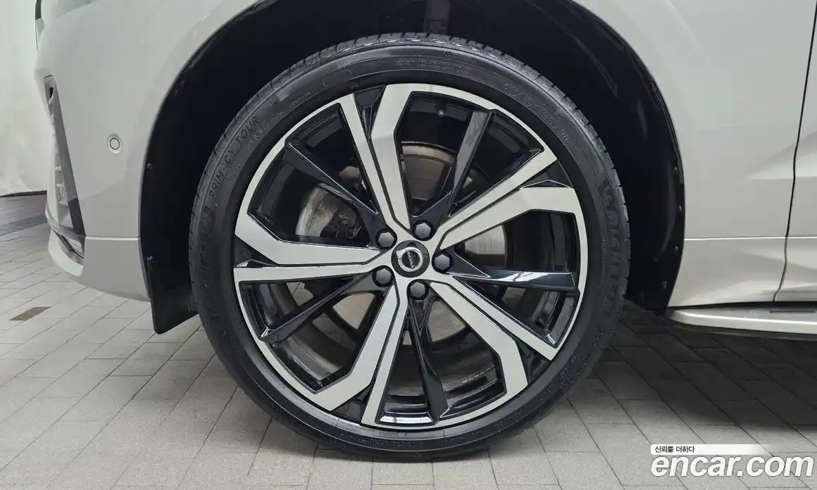 Volvo XC60 2022 2.0 Автомат в Москве № 312621, фото 20