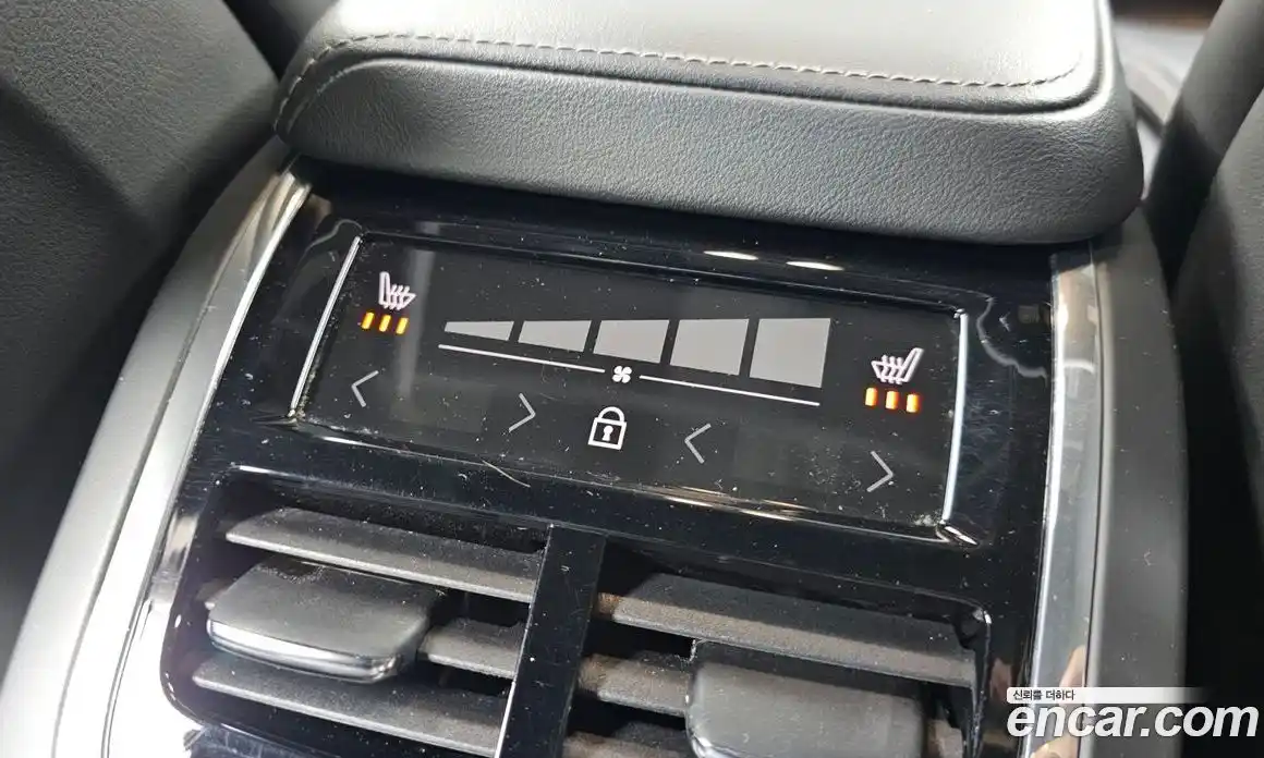 Volvo XC60 2022 2.0 Автомат в Москве № 312621, фото 3