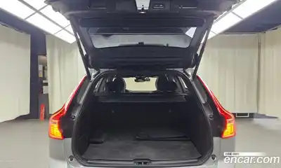 Volvo XC60 2022 2.0 Автомат в Москве № 312621, миниатюра 7