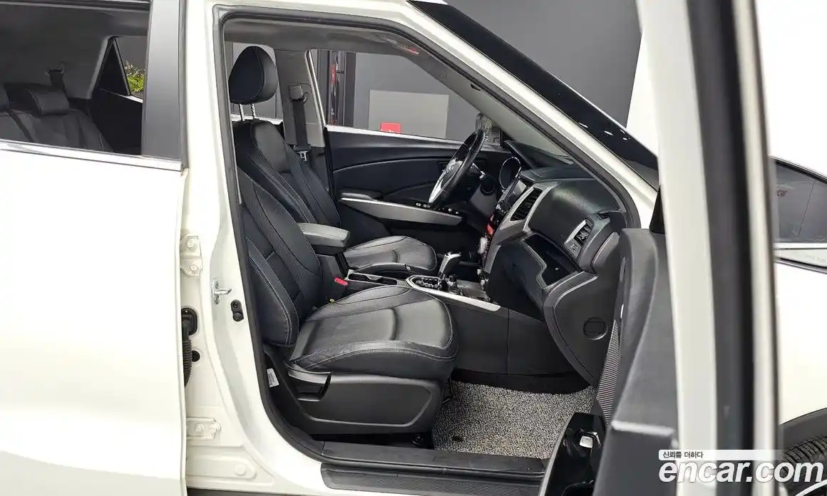 SsangYong TIBOLI 2015 1.6 Автомат в Москве № 32118, фото 11