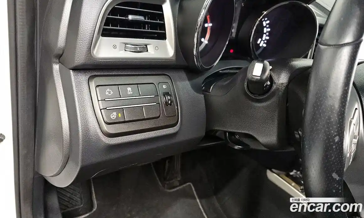 SsangYong TIBOLI 2015 1.6 Автомат в Москве № 32118, фото 17