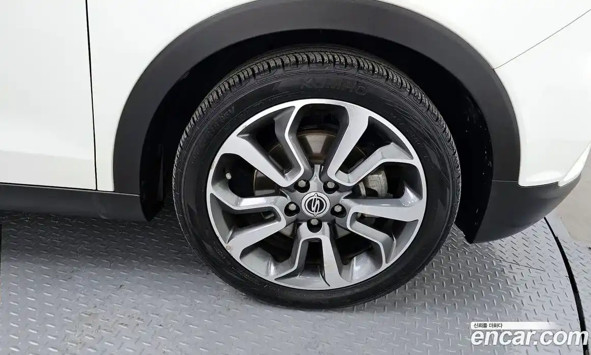 SsangYong TIBOLI 2015 1.6 Автомат в Москве № 32118, фото 5