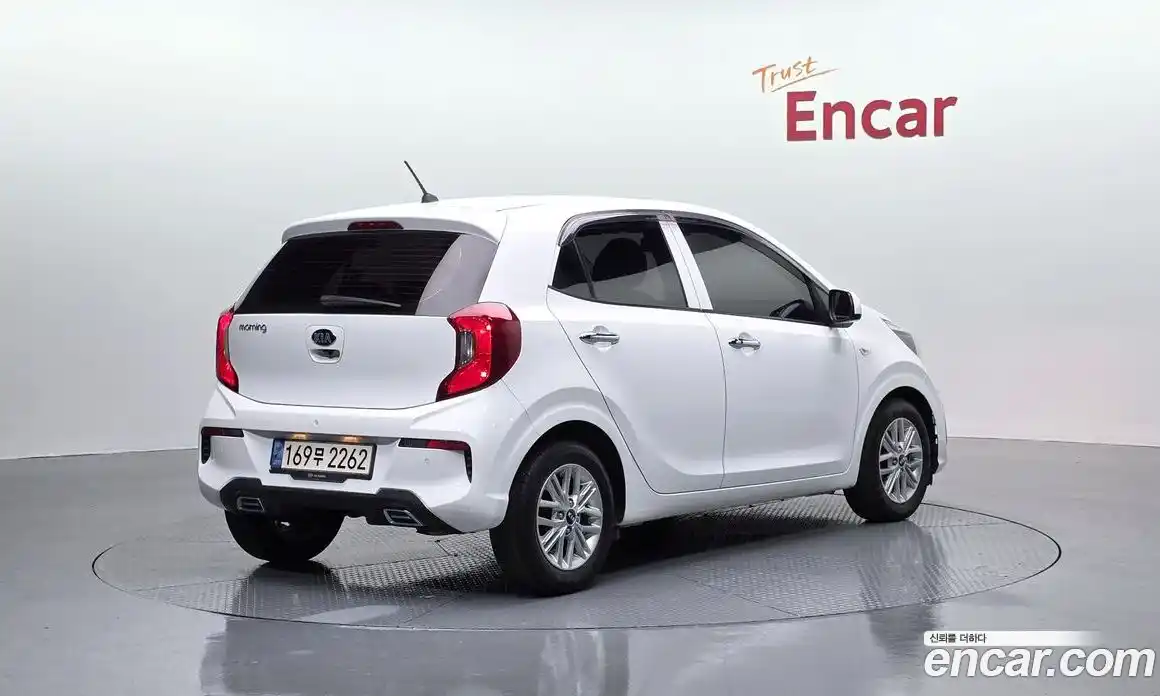 Kia Morning 2021 1.0 Автомат в Москве № 321651, фото 16