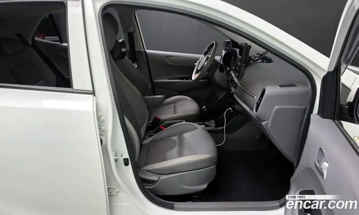 Kia Morning 2021 1.0 Автомат в Москве № 321651, фото 8