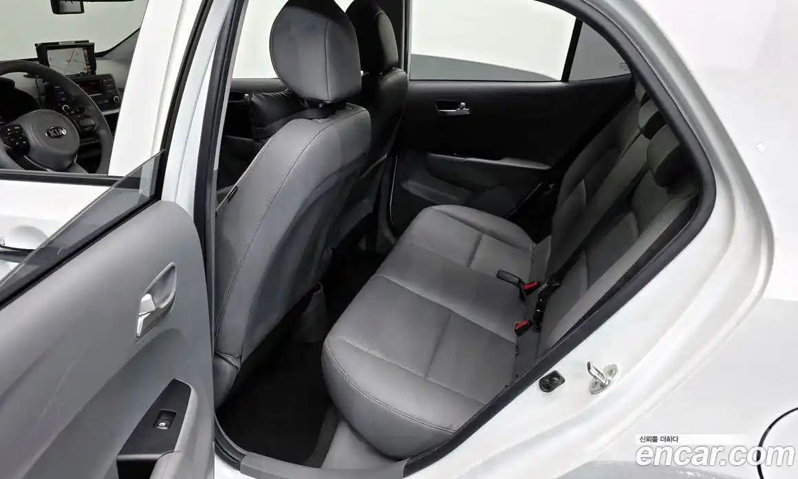 Kia Morning 2021 1.0 Автомат в Москве № 321651, фото 10