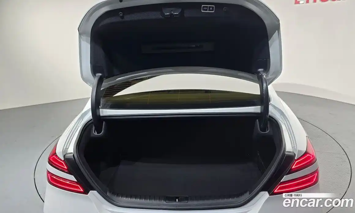 Genesis G70 2022 2.0 Автомат в Москве № 322444, фото 16