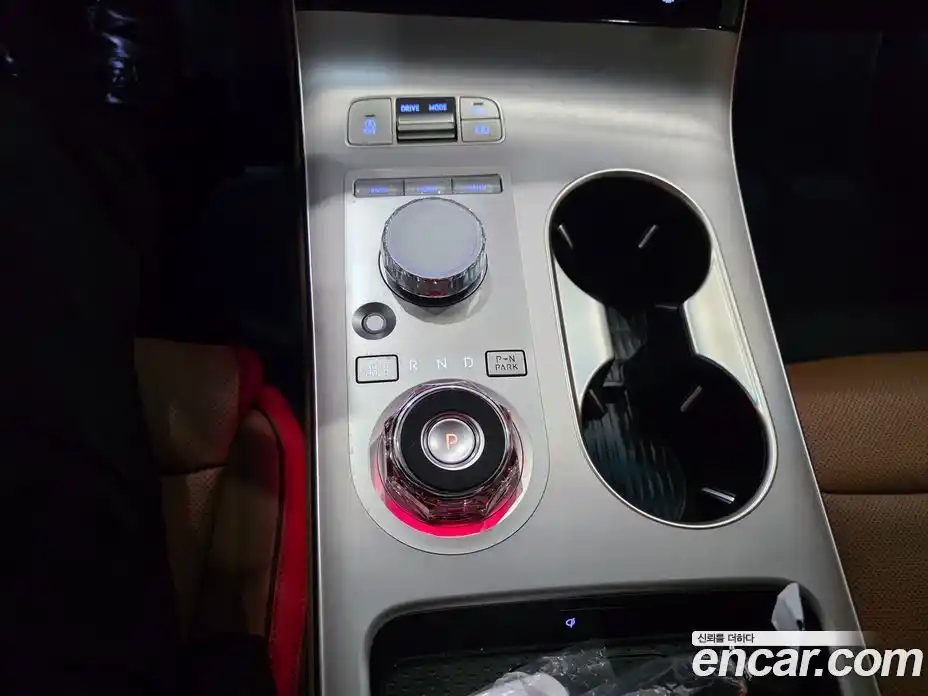 Genesis GV70 2025 2.5 Автомат в Москве № 322446, фото 9