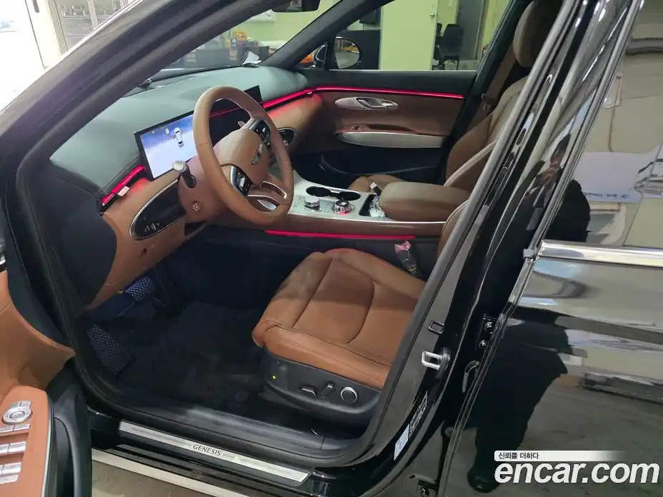 Genesis GV70 2025 2.5 Автомат в Москве № 322446, фото 10