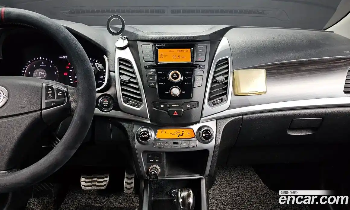 SsangYong Korando 2014 2.0 Автомат в Москве № 32531, фото 17