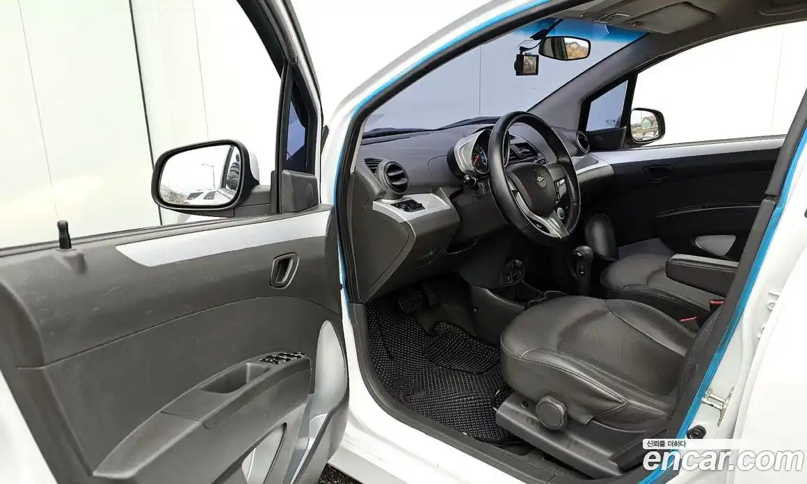 Chevrolet Spark 2014 1.0 Автомат в Москве № 36824, фото 7