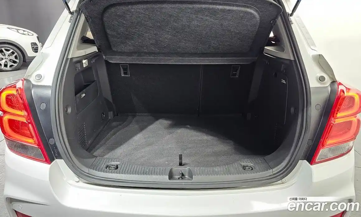 Chevrolet Trax 2017 1.4 Автомат в Москве № 39405, фото 16