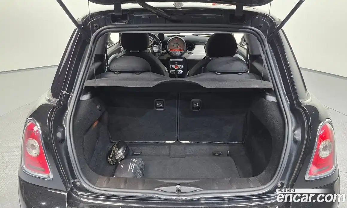 Mini Cooper 2010 1.6 Автомат в Москве № 395080, фото 20