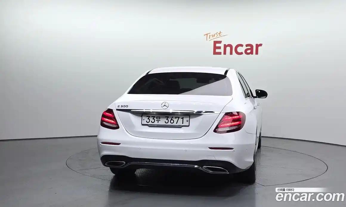 Mercedes-Benz E-Class 2019 2.0 Автомат в Москве № 413001, фото 4