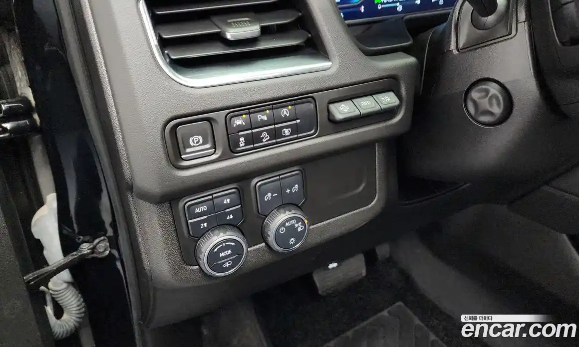 Chevrolet Tahoe 2023 6.2 Автомат в Москве № 42266, фото 18