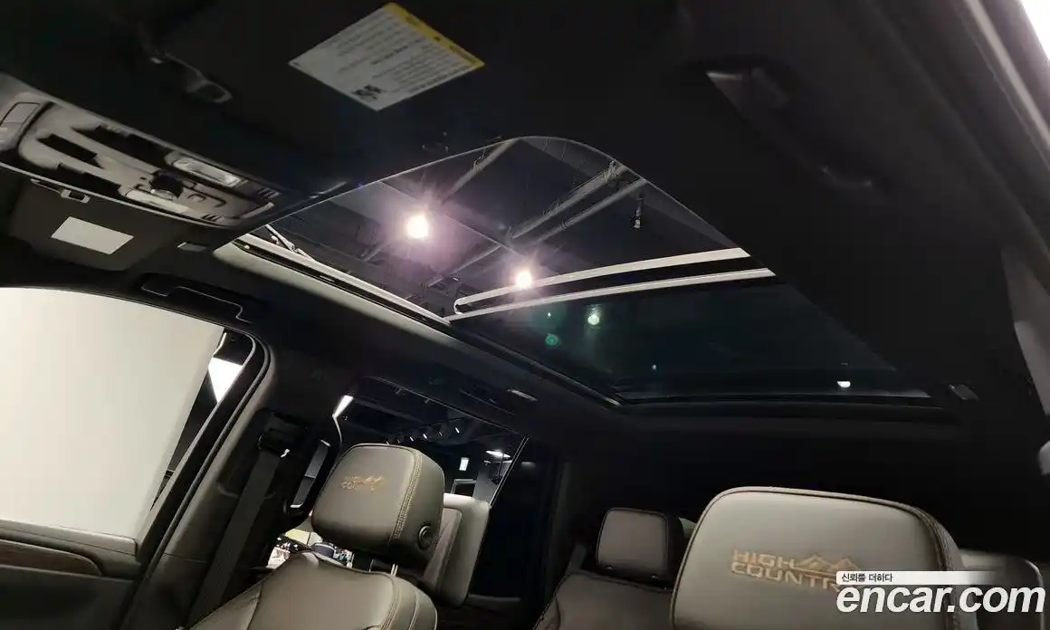 Chevrolet Tahoe 2023 6.2 Автомат в Москве № 42266, фото 19